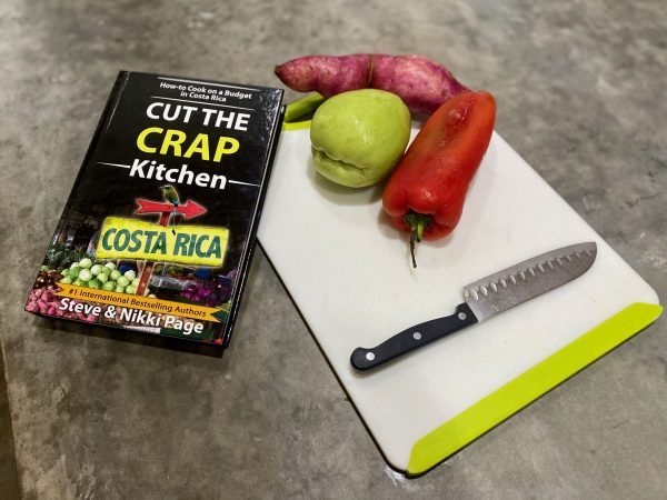 Cut The Crap Kitchen - How to Cook in Costa Rica on a Budget - Hardcover