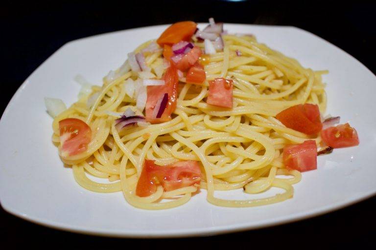 Fried Spaghetti - Cut The Crap Kitchen - Costa Rica