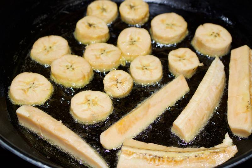 Fried Plantain - Cut The Crap Kitchen - Costa Rica