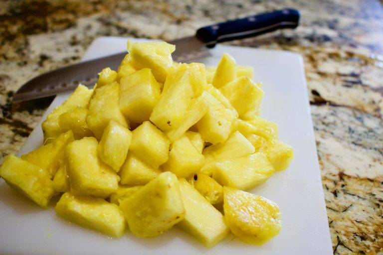 Pineapple Chopped - Cut The Crap Kitchen - Costa Rica