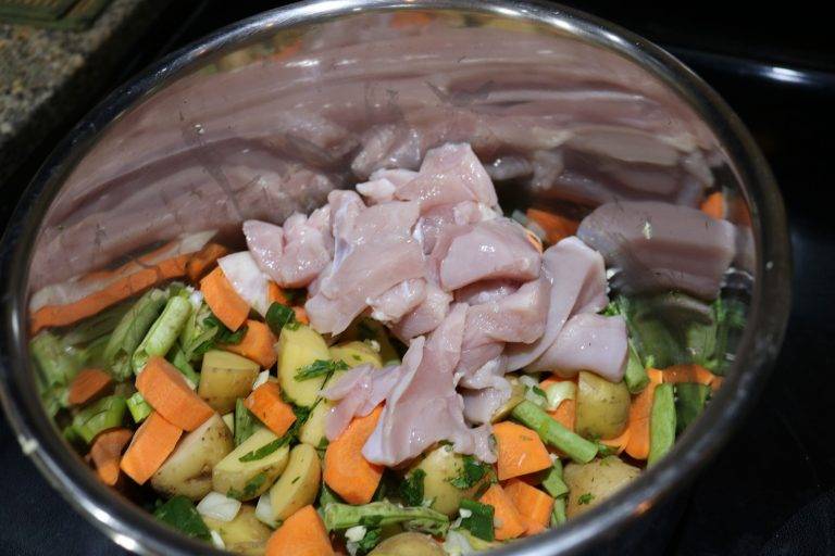 Chicken Soup Ingredients in instant pot - Cut The Crap Kitchen - Costa Rica